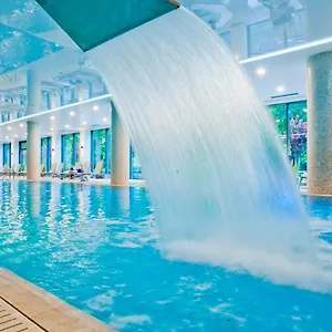 https://nadmorskie-tarasy-apartament-porty-b103.kolobrzeghotels.com