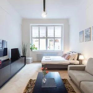  Appartement Luxury On Old Town Square